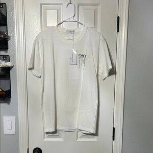 Fashion Classic White Tee with Logo Accent